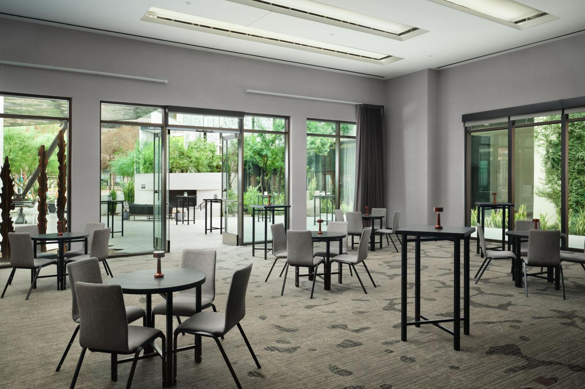 Ac Hotel By Marriott Phoenix Downtown Extérieur photo