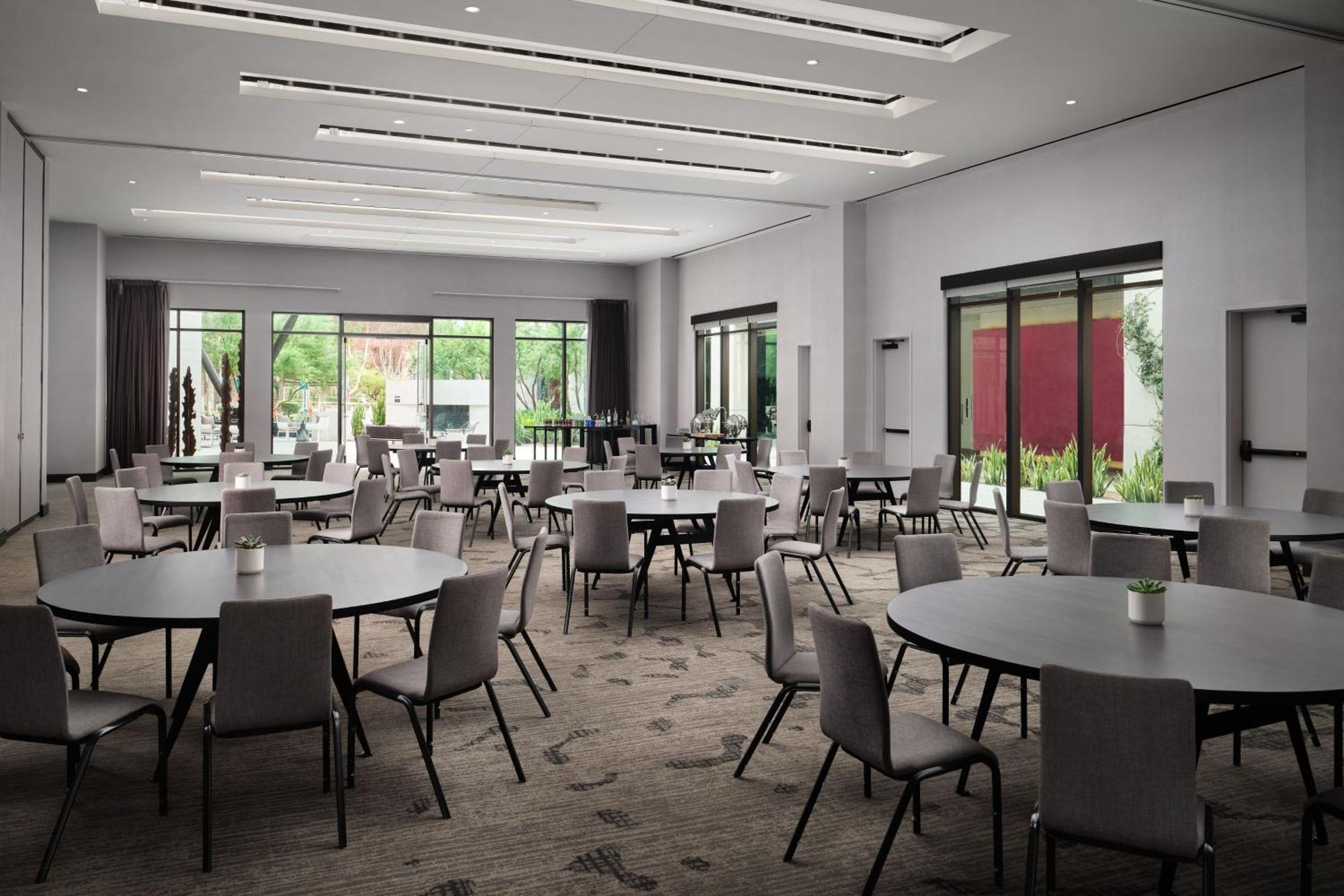 Ac Hotel By Marriott Phoenix Downtown Extérieur photo