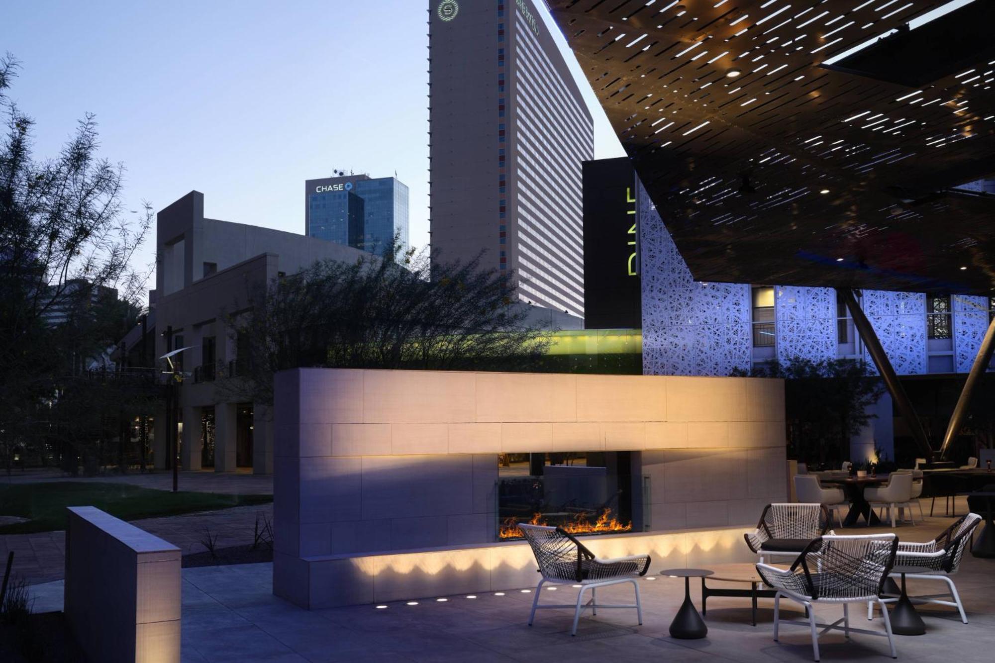 Ac Hotel By Marriott Phoenix Downtown Extérieur photo
